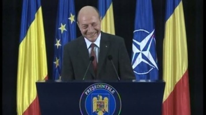 Băsescu râde de Rozalia Biro: Nu aş vrea ca ministrul Culturii să fie urmărit de poveştile cu copii BIPEZI
